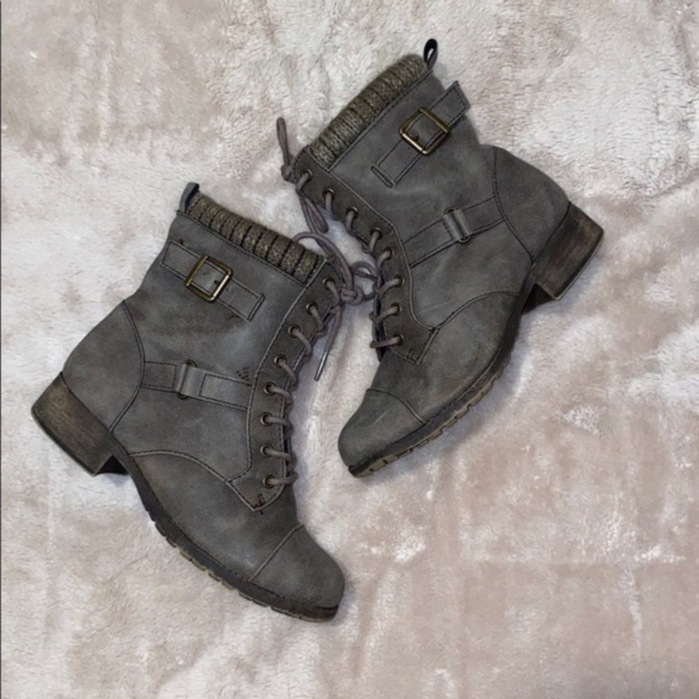 Maurices womens boots size 6 1/2